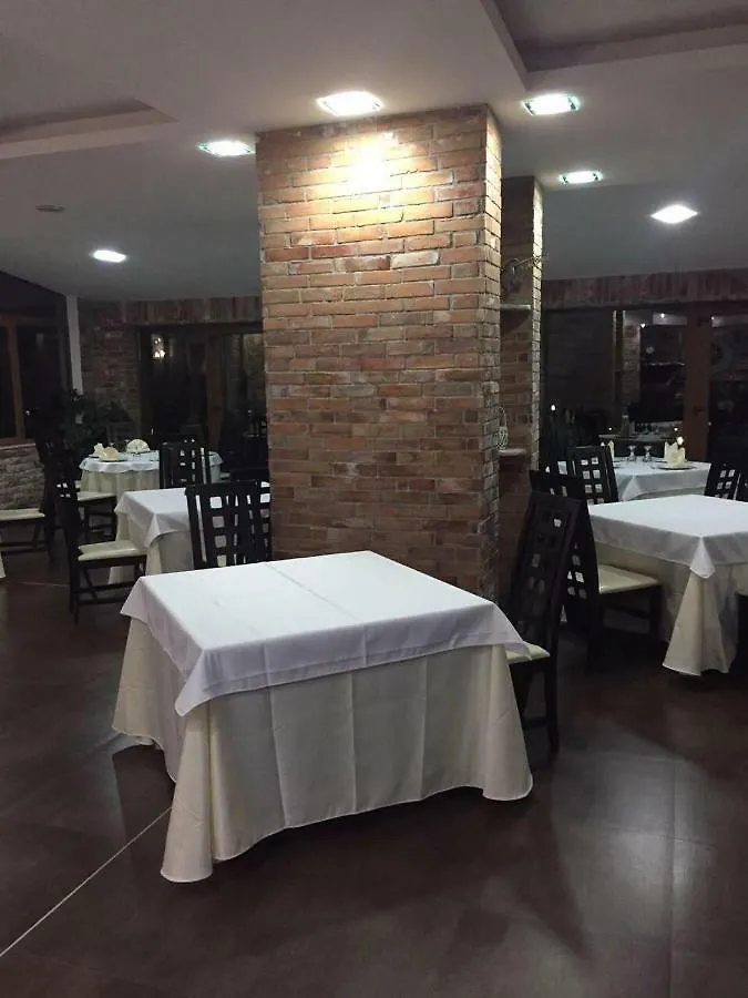 Lake Park Hotel Restaurant Pogradaş Arnavutluk
