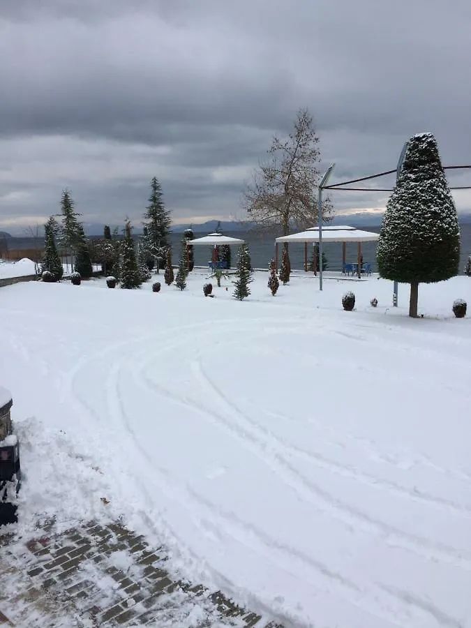 Lake Park Hotel Restaurant Pogradaş